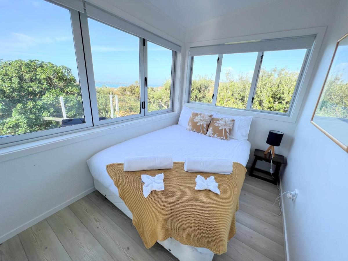 Tiri Cottage - Sea Views In Oneroa By Waiheke Unlimited Waiheke Island Kültér fotó